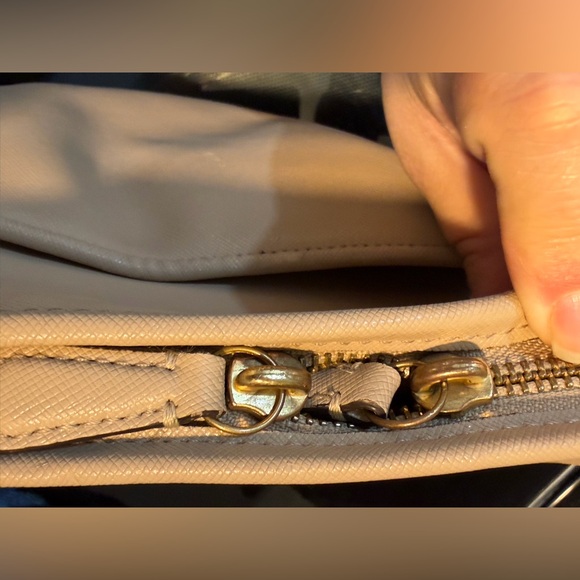 Coach Cream Leather Tote - Picture 7 of 11